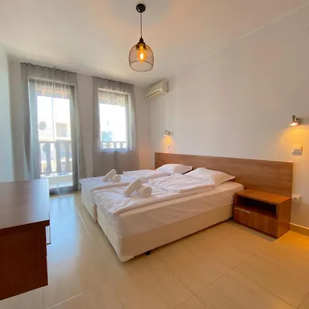 Top Aparthotel - Private Apartment - Sveti Vlas Daire *